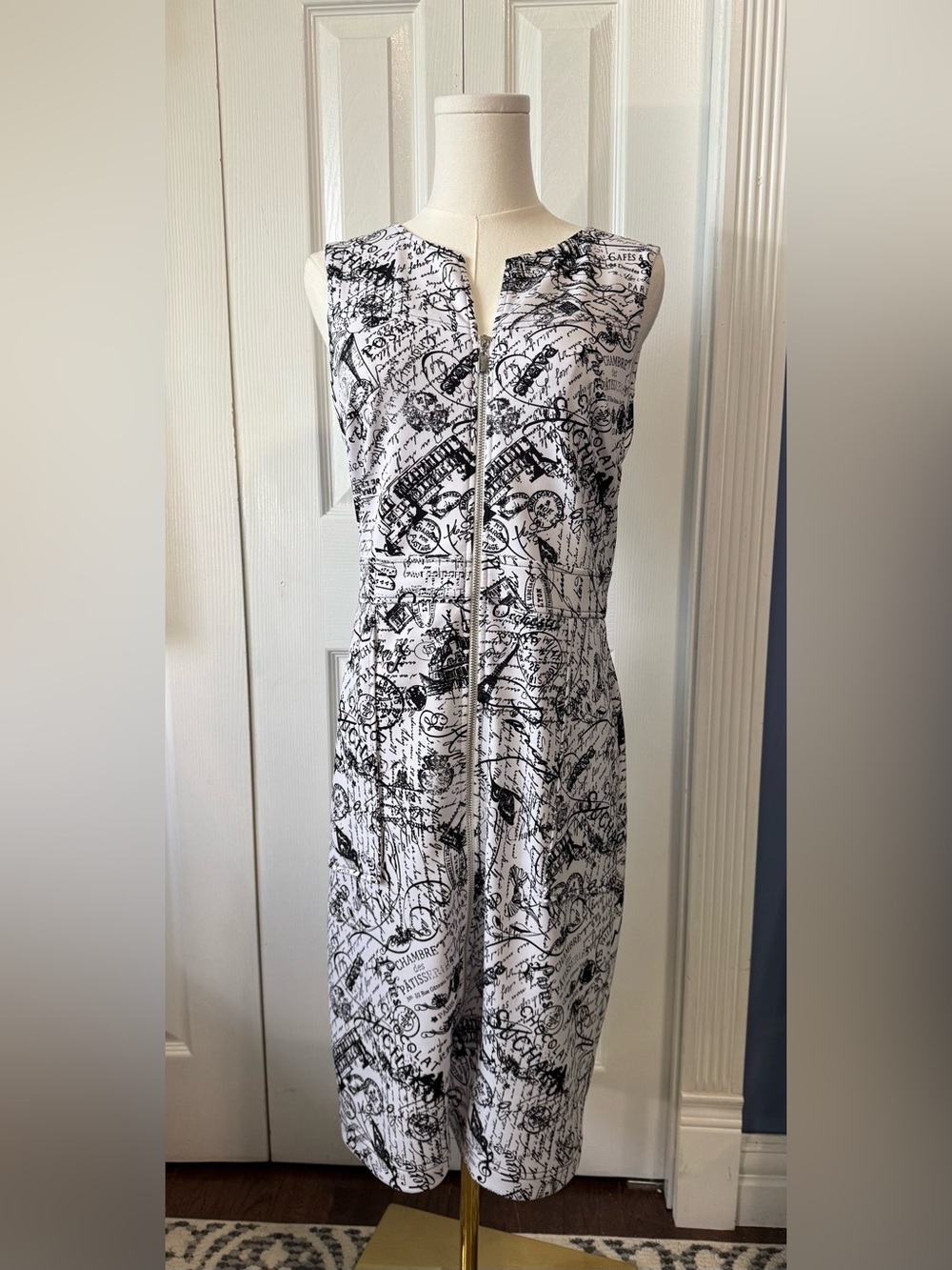 Joseph Ribkoff Cityscape Print Paris Newspaper Zip Front Sheath Dress Sz 10 - Picture 2 of 11